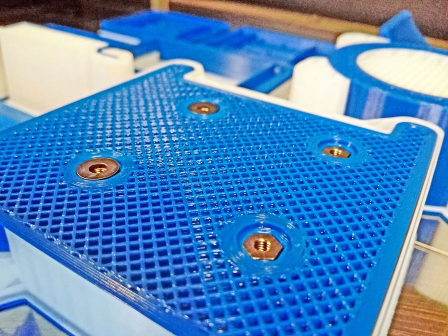 Stratasys additive manufacturing improves the team’s ability to 3D print lightweight tools using advanced honeycomb structures.