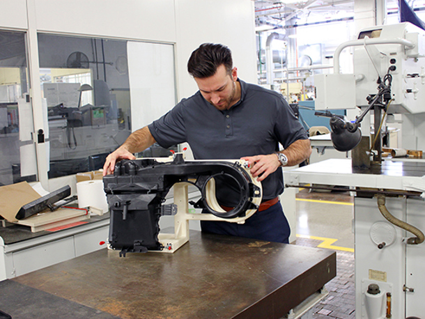 traditional vs 3d printing image