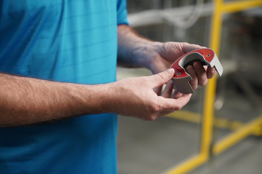 3D Printed Two color wear indicator tool for Toyota