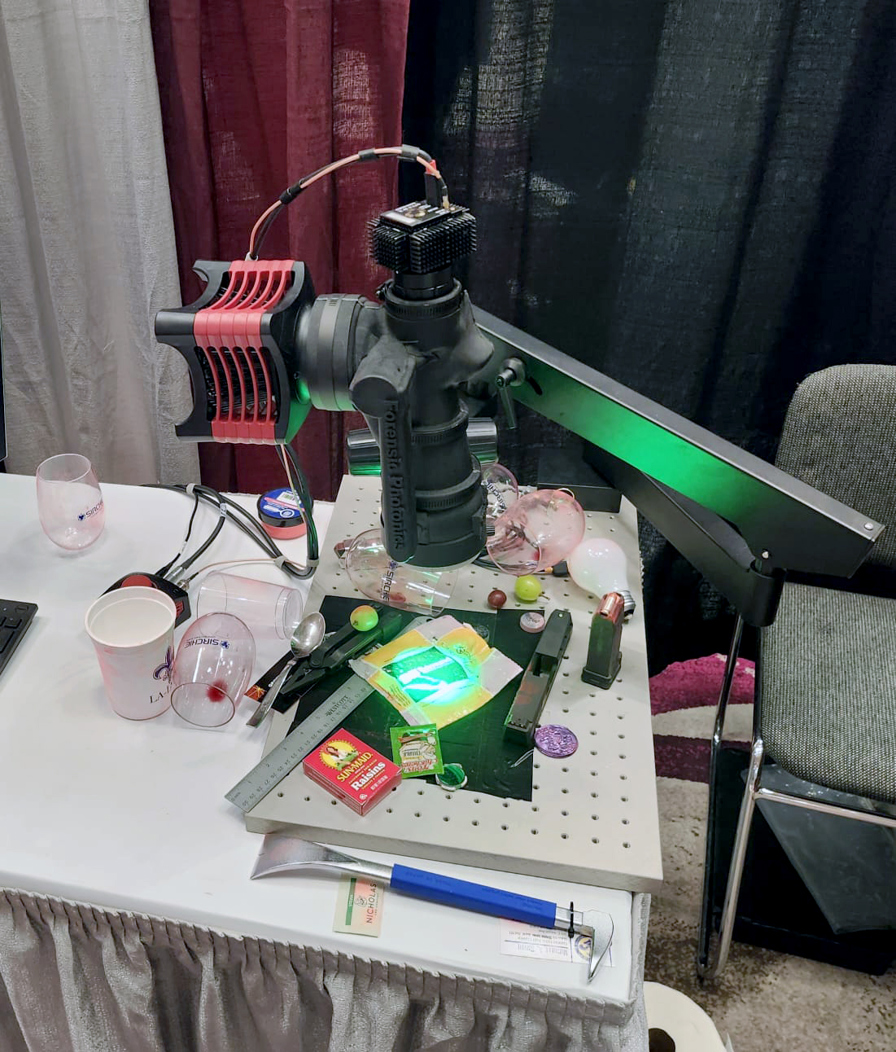 Fingerprint scanner for forensic photonics