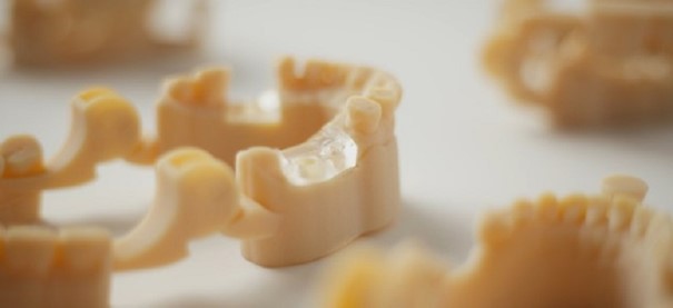 Closeup of 3D Printed Dentures using Stratasys J5 DentaJet Series Printer