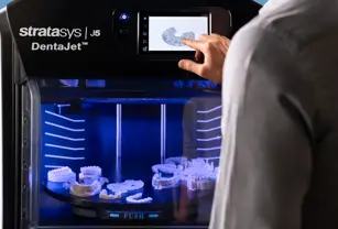 stratasys-j5-dentajet-touchscreen-dental-3d-printing